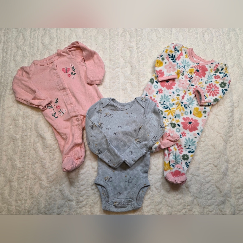 3-Piece Newborn Girl Outfit Bundle – Carter’s / Child of Mine / Just One You